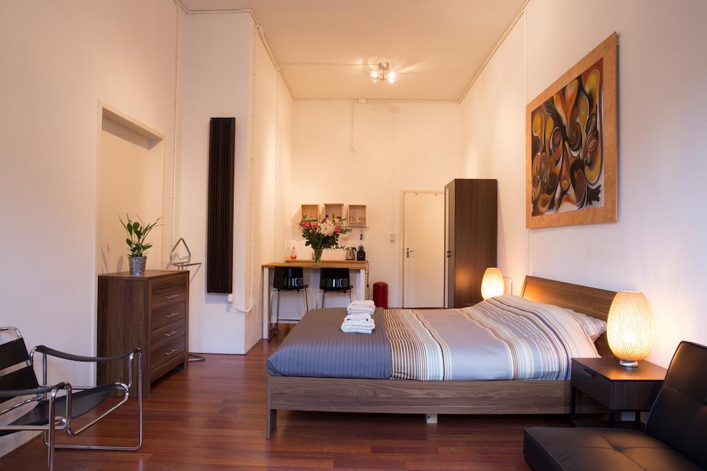 Amsterdam House Of Arts & Crafts Bed and Breakfast Værelse billede